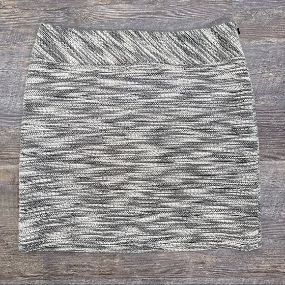 Loft black and white tweed A-line skirt size 8 B167 - Picture 1 of 5